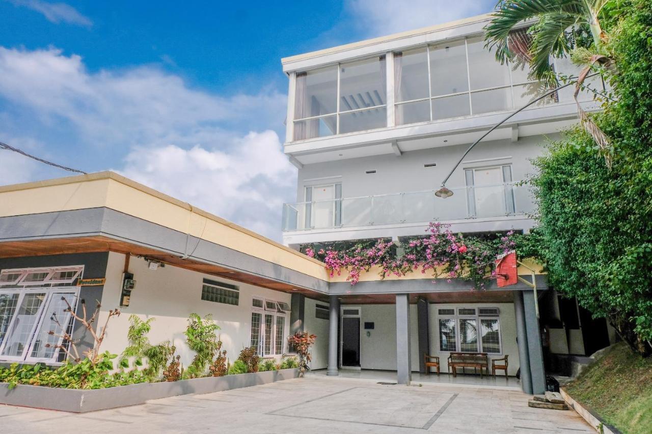 Oyo 803 Toetie Hotel Batu  Exteriér fotografie