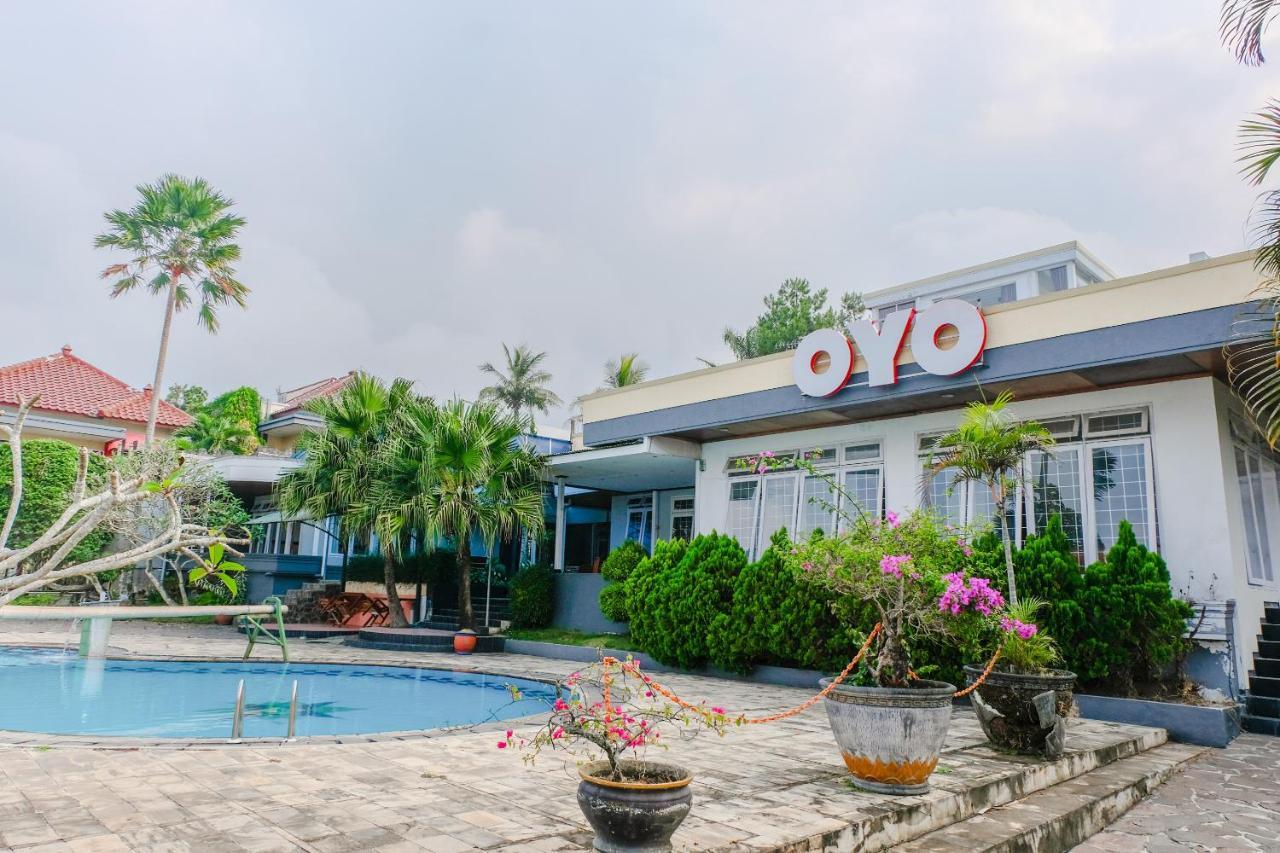 Oyo 803 Toetie Hotel Batu  Exteriér fotografie