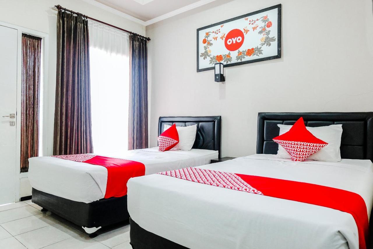 Oyo 803 Toetie Hotel Batu  Exteriér fotografie