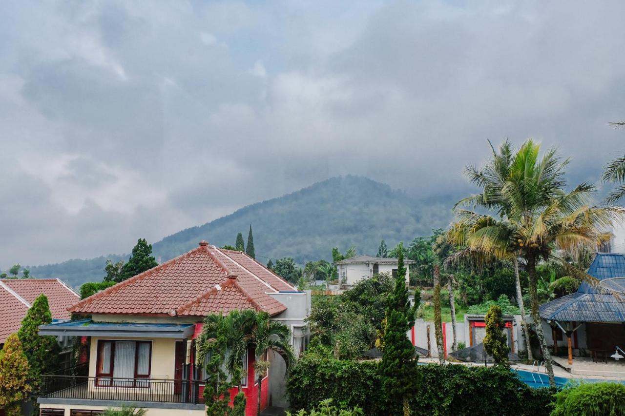 Oyo 803 Toetie Hotel Batu  Exteriér fotografie